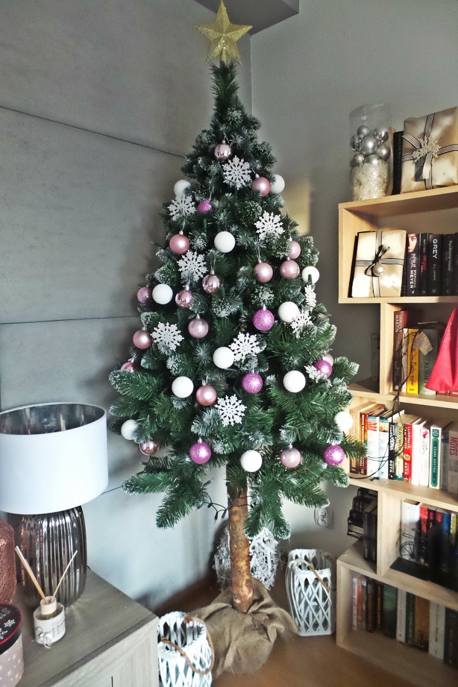 Елка искусственная на стволе