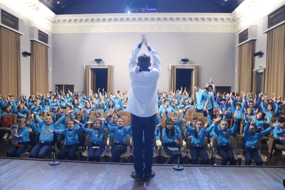 Лагерь Лазурный Артек белая дача