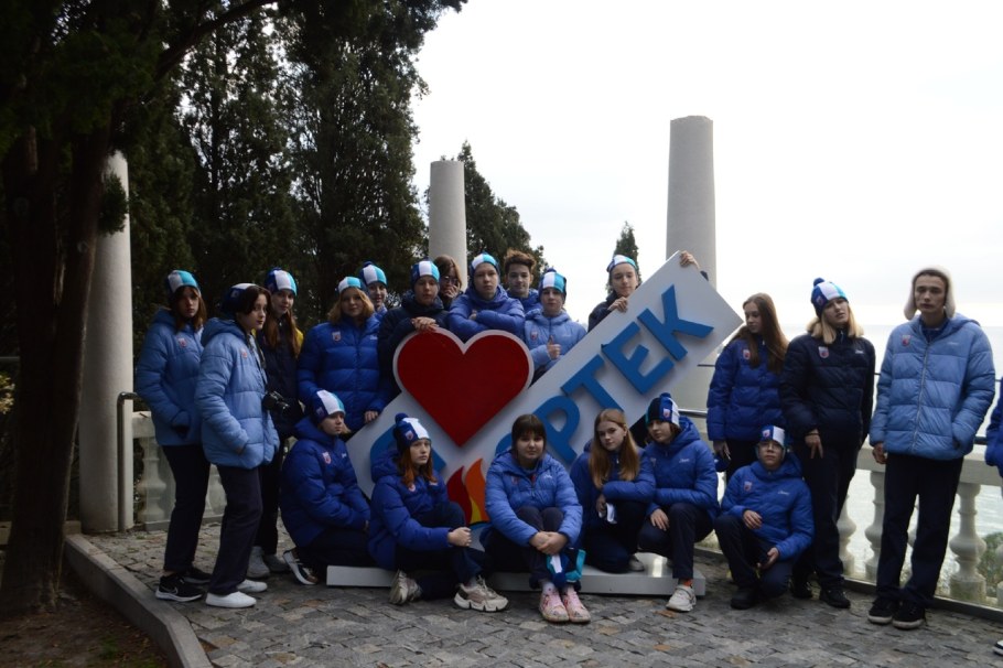 Лазурный отряд в Артеке