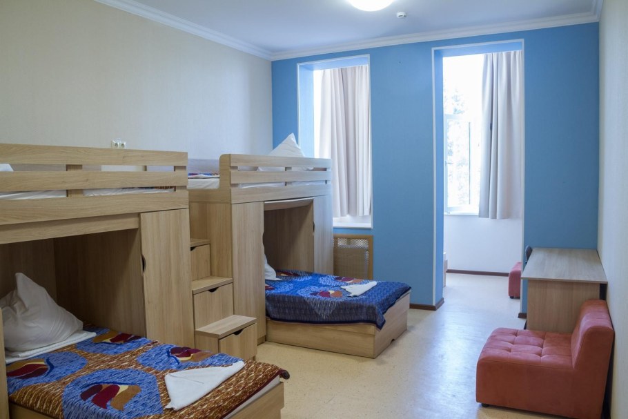 Лагерь Лазурный Артек белая дача