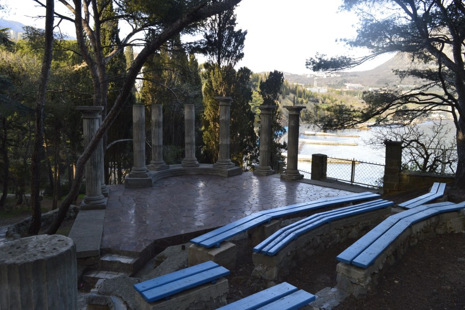 Лагерь Лазурный Артек белая дача