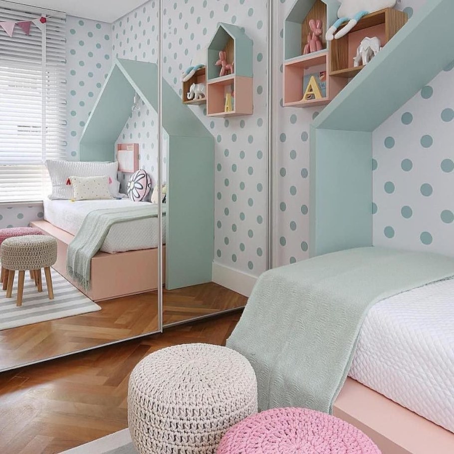 Интерьер детской в горошек