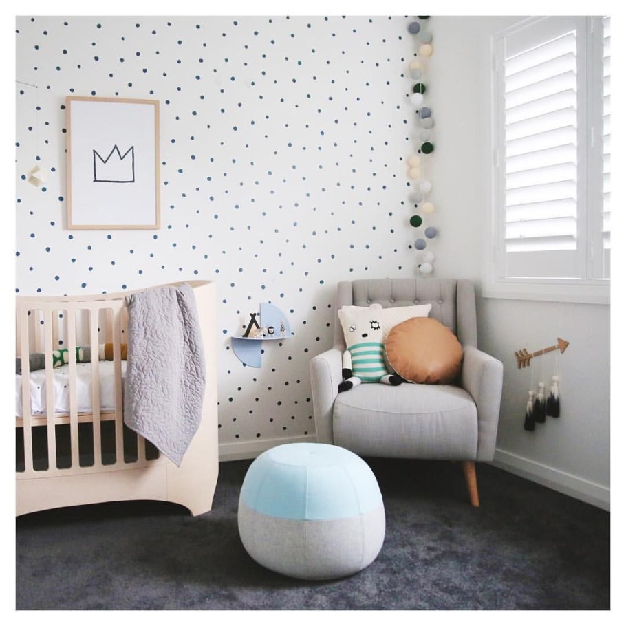 Детская комната в горошек