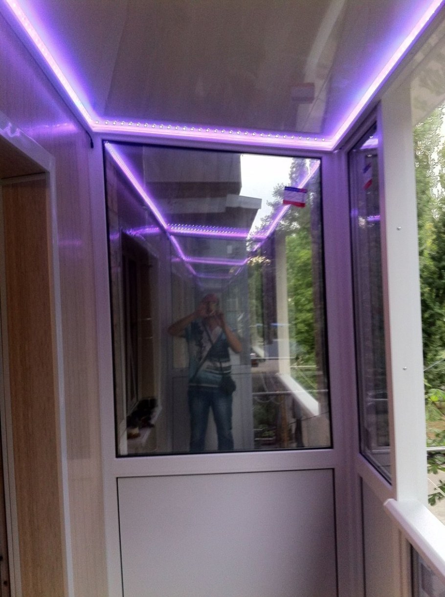 Светодиодное освещение на балконе