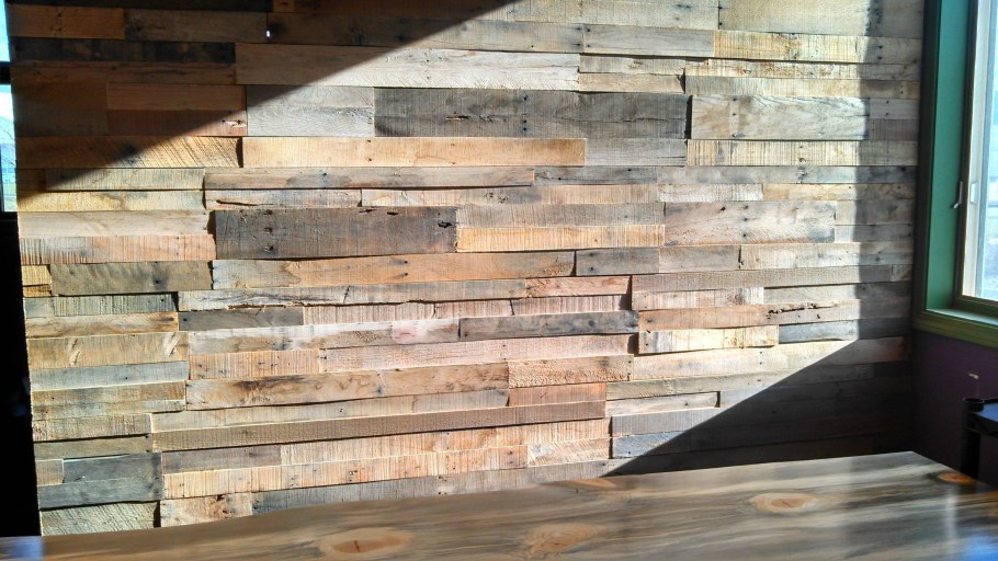 Стеновые панели из амбарной доски лофт