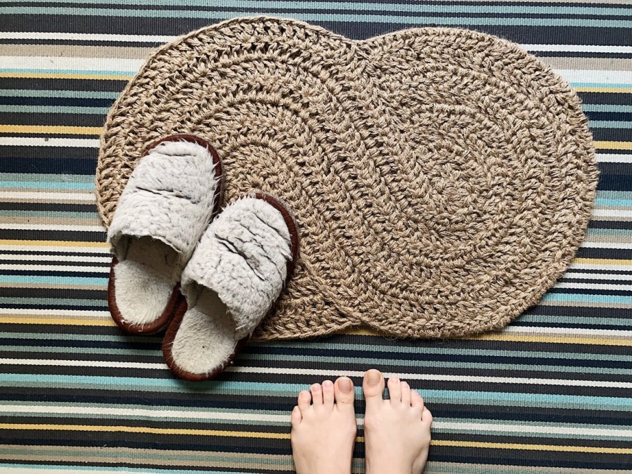 Коврик из джута крючком