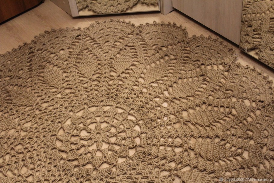 Коврик из джута крючком