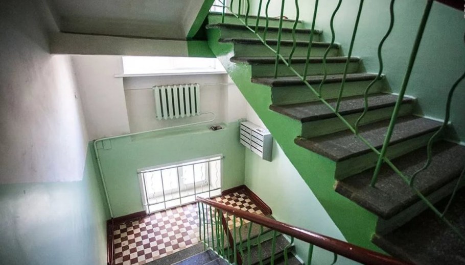 Лестничная клетка в подъезде