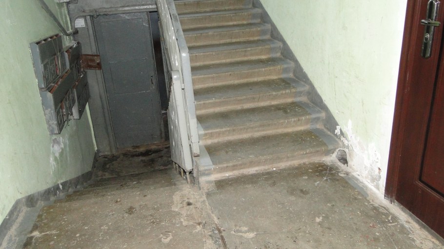 Подъездные ступеньки