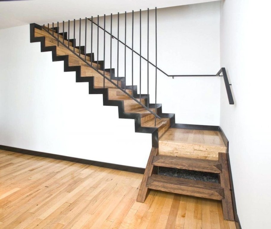 Лестница на 2 этаж на косоурах