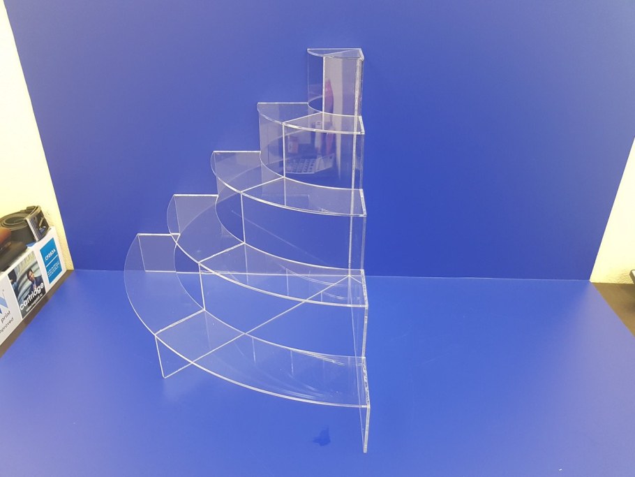 Подставка лесенка из оргстекла