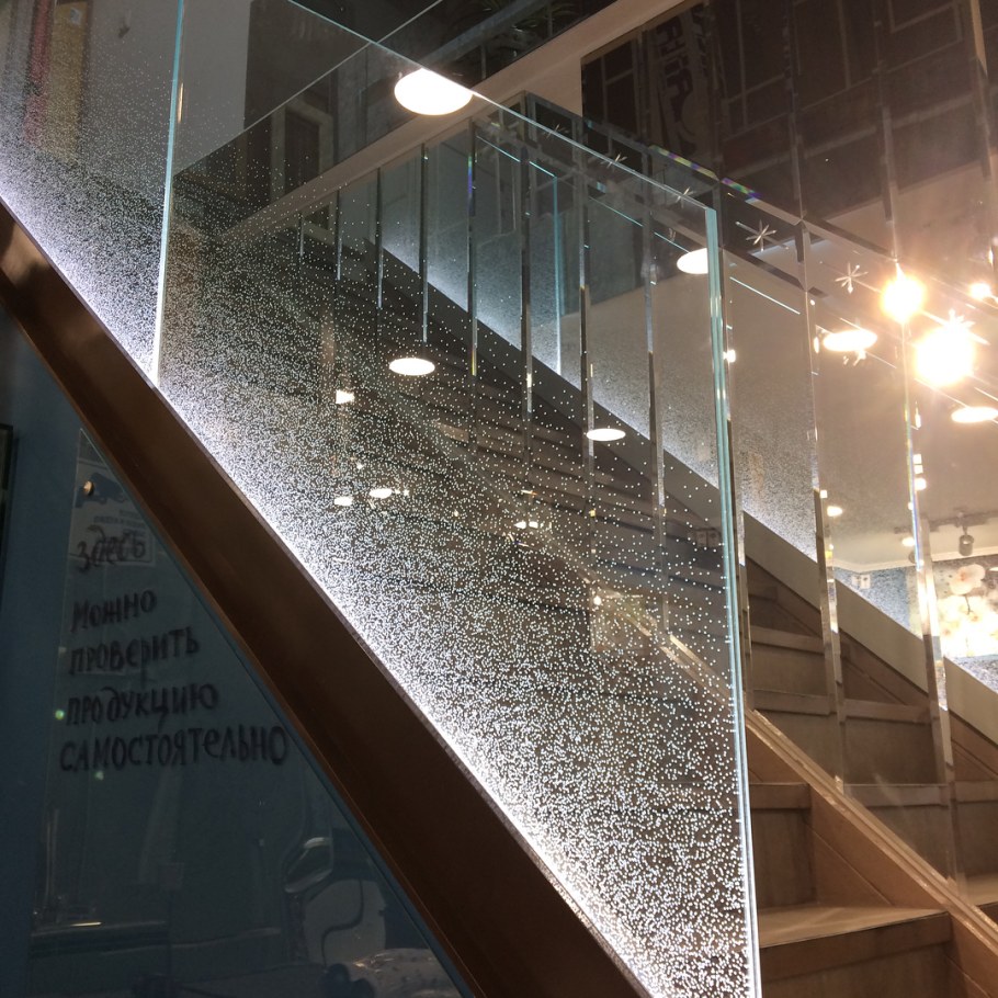 Наяда стеклянное ограждение лестницы