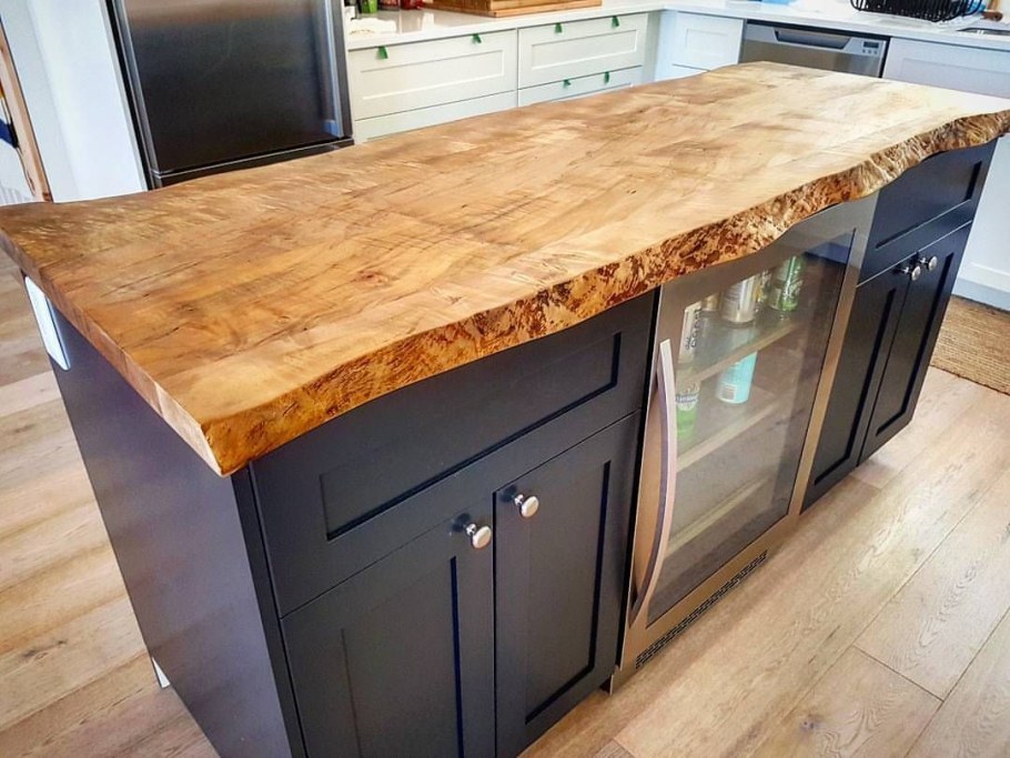 Деревянная кухонная столешница