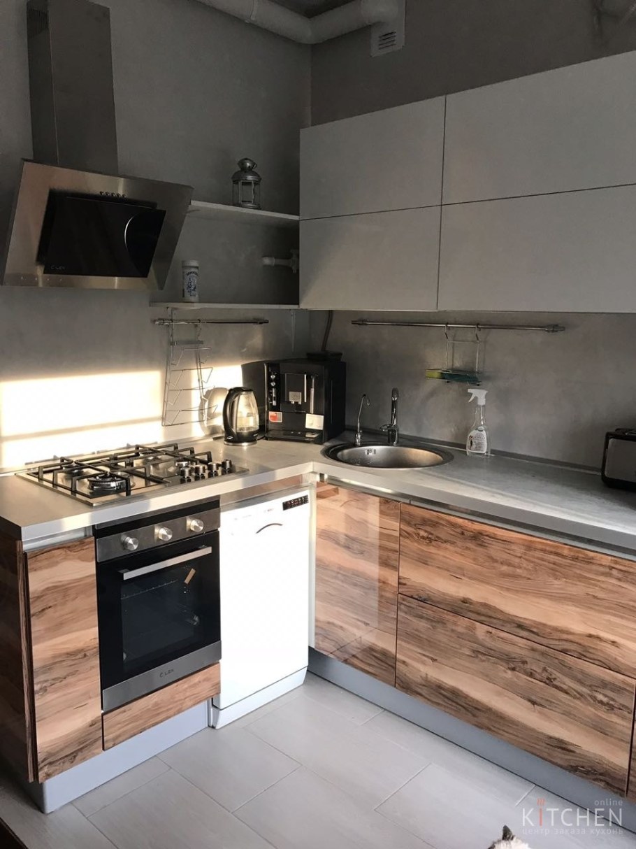 Кухни комбинированные с деревом