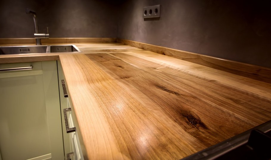 Столешница для кухни из массива дерева