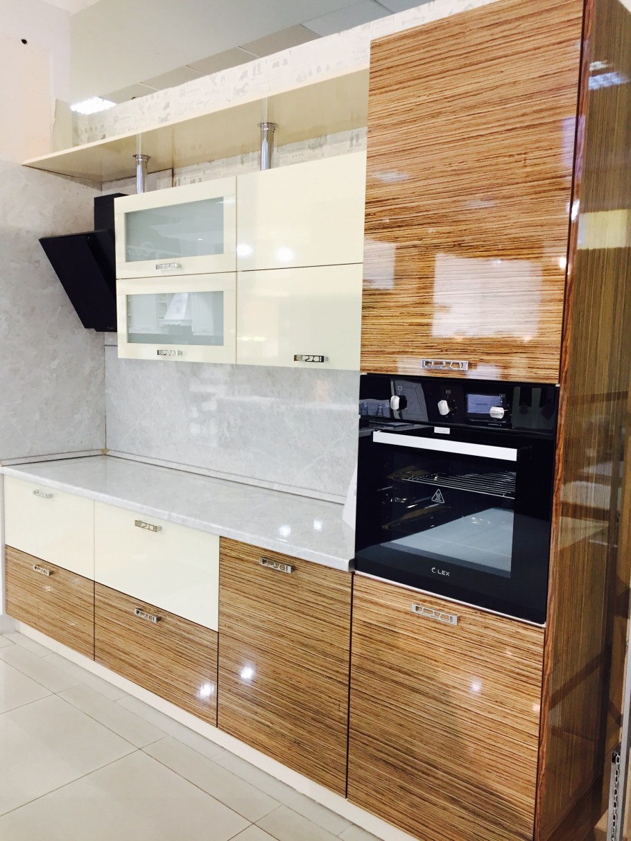 Индийское дерево глянец