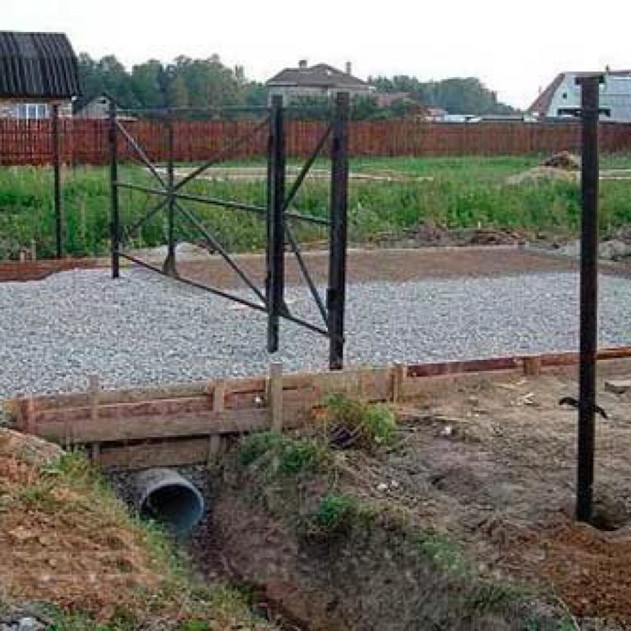 Заезд на дачный участок через канаву