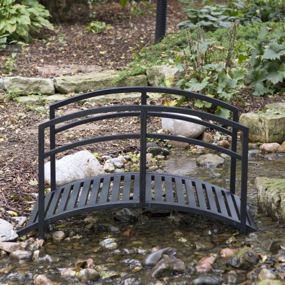 Декоративный мостик для сада из металла