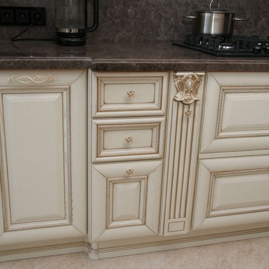 Кухня массив ясеня Алиери