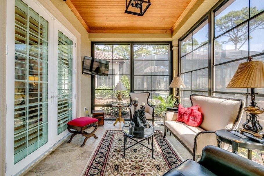 Красивый интерьер веранды