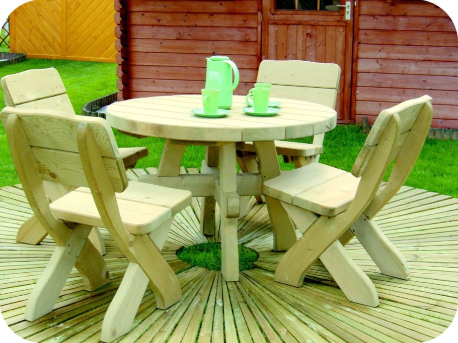 Стол для дачи из дерева