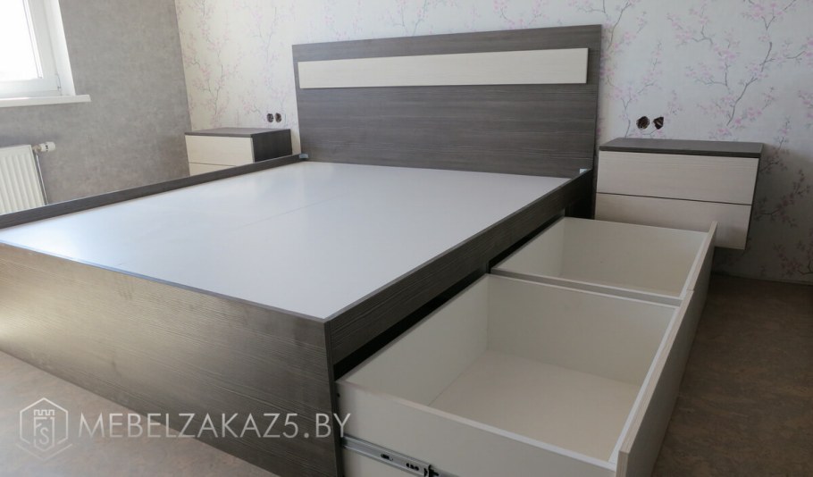 Спальная кровать из ЛДСП