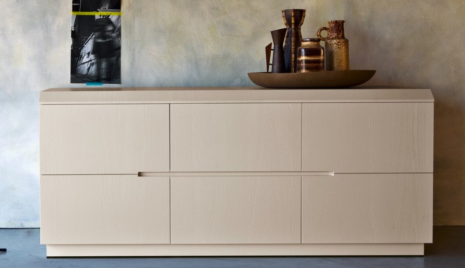 Длинный комод в спальню