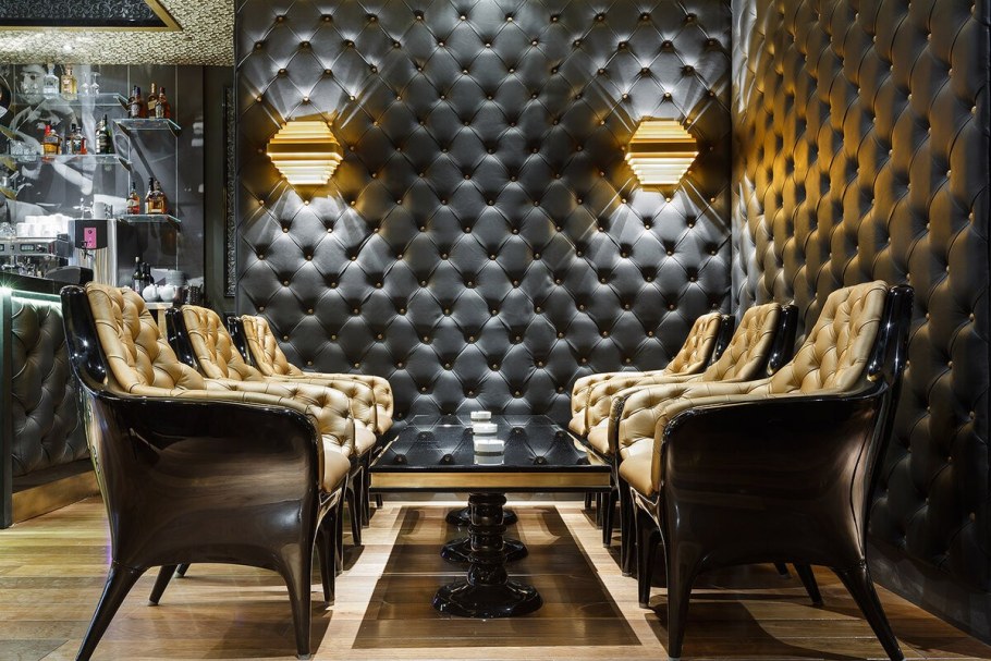 Мягкие стеновые панели в ресторане