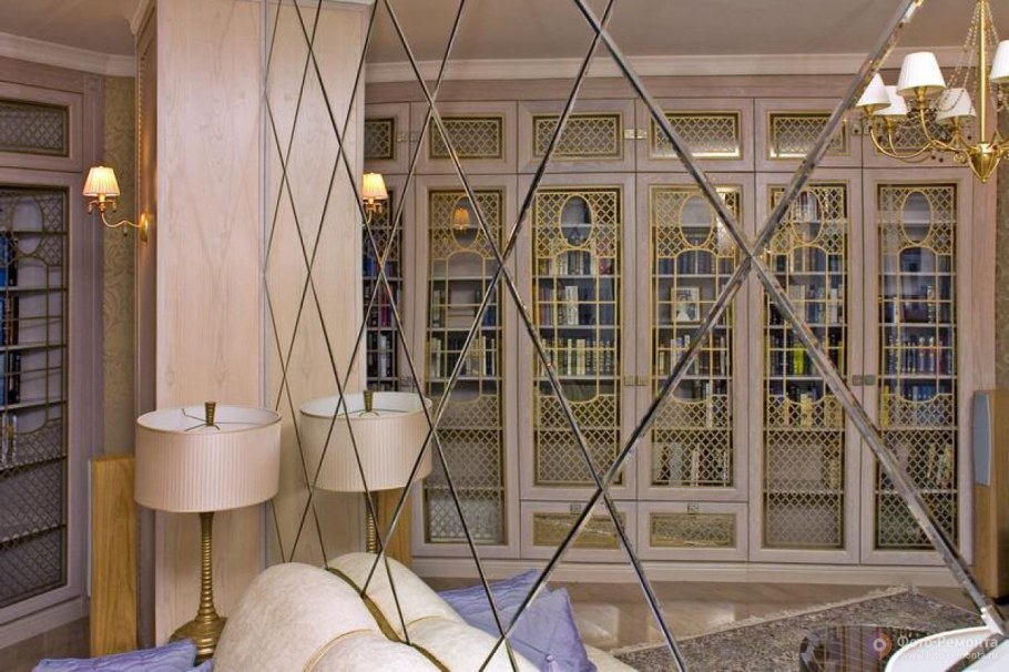 Зеркальное панно на стену