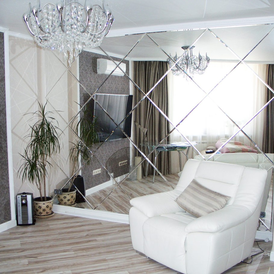 Зеркальное панно