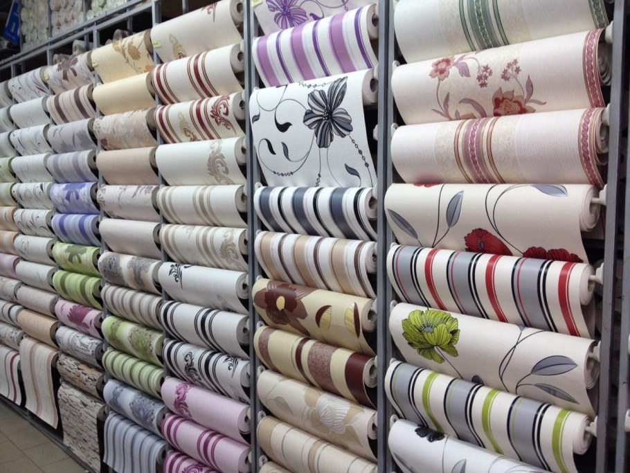 Широкий ассортимент обоев