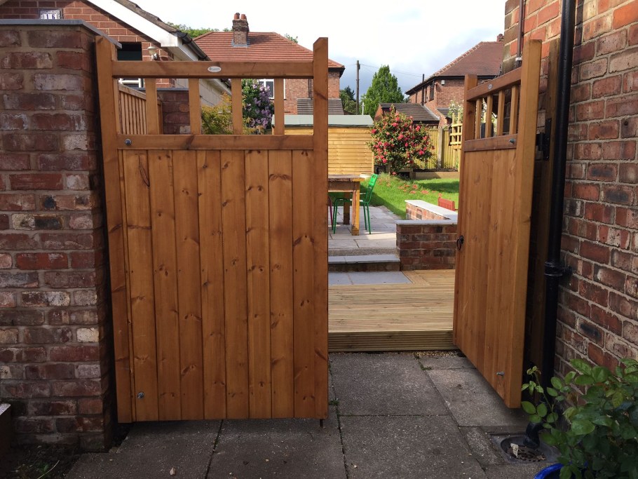 Калитка из дерева