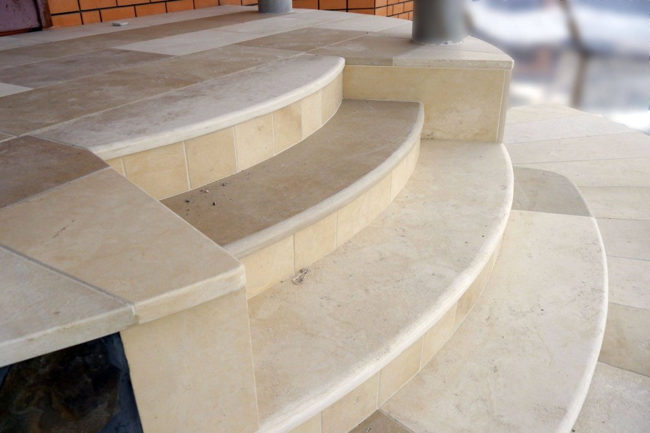 Полукруглые ступени