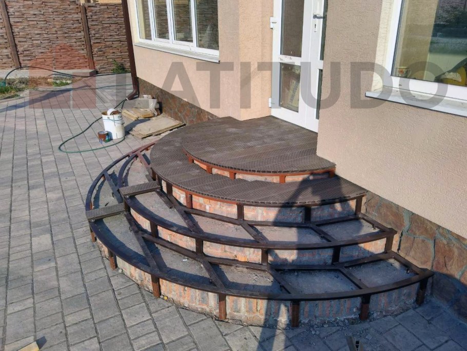 Полукруглые ступени для крыльца