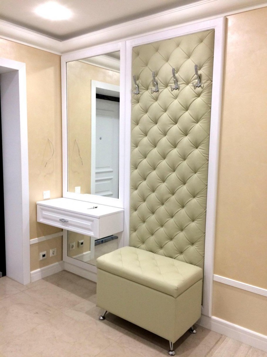 Пуфик в прихожую