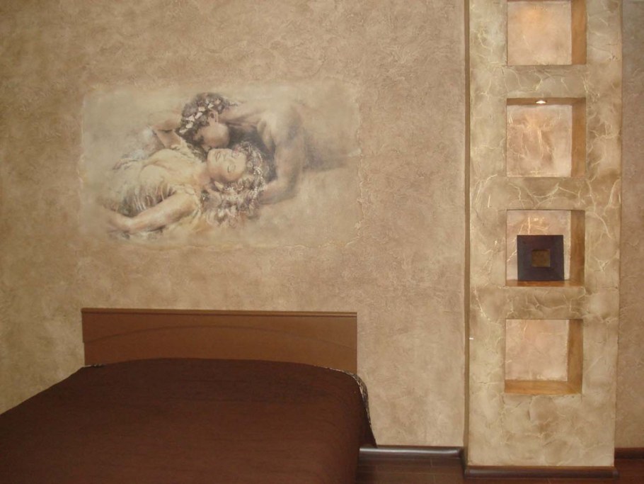 Травертин под венецианской штукатуркой