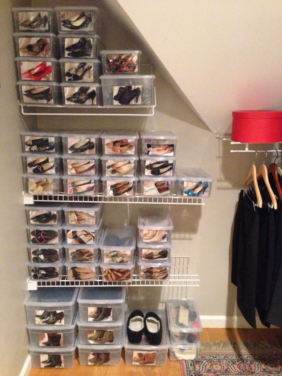 Ящики для обуви в гардеробной