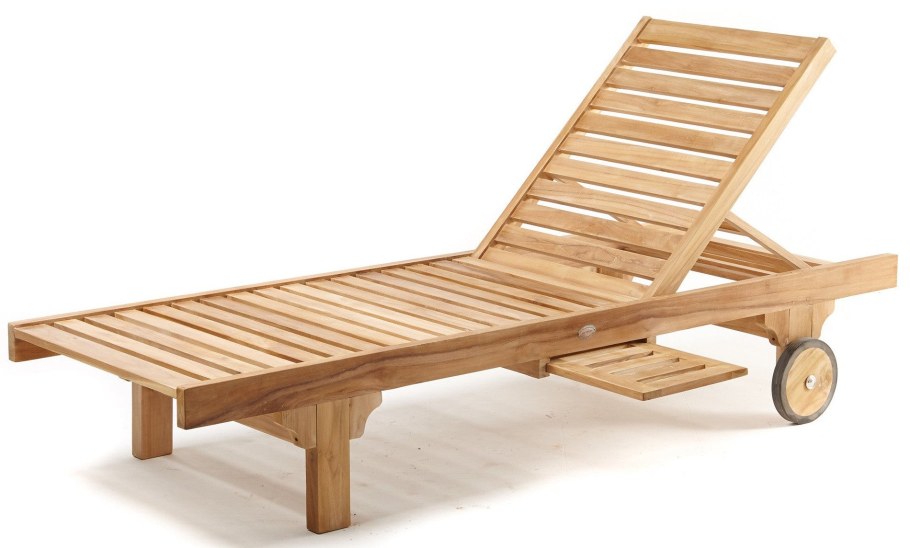 Wooden Chaise Lounge / шезлонг