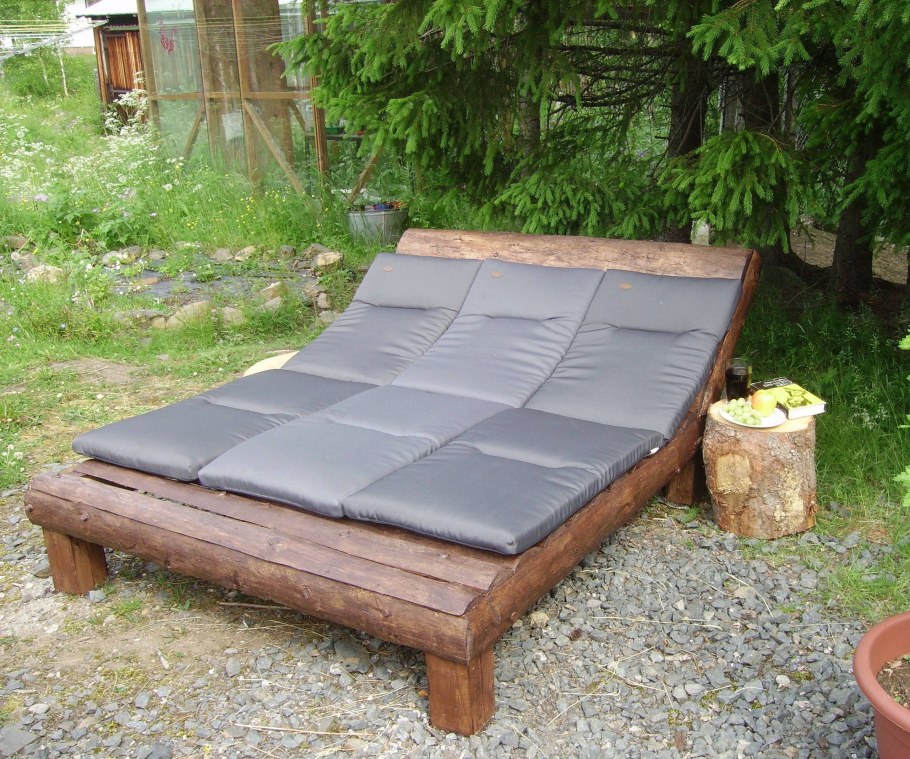 Шезлонг для дачи из дерева