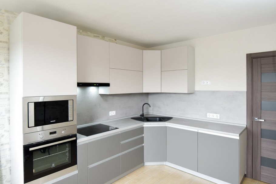 Белая угловая кухня в стиле Минимализм