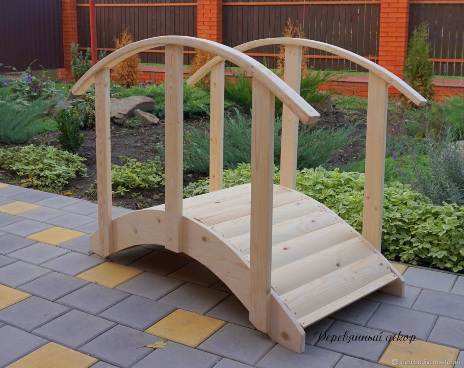 Мостик декоративный для дачи