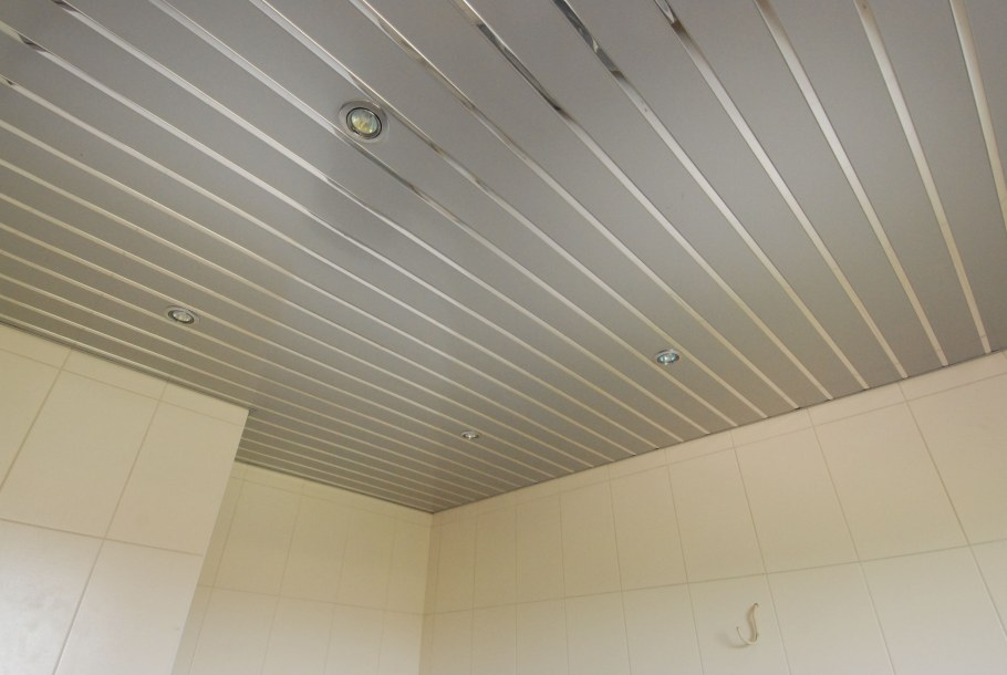 - Подвесной потолок "Албес" алюминиевый реечный