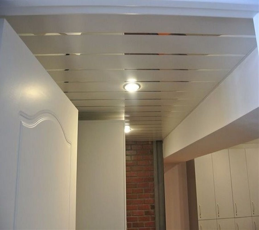 Потолок Cesal реечный потолок