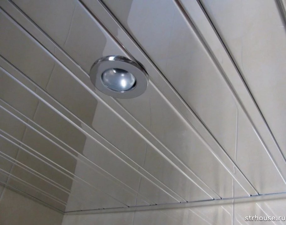 Потолок реечный алюминиевый Албес