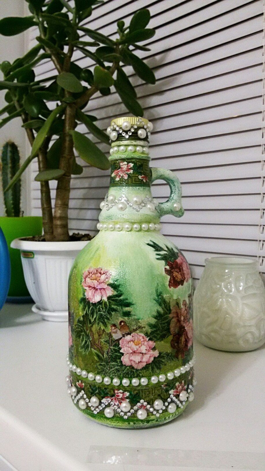 Декор стеклянных бутылок