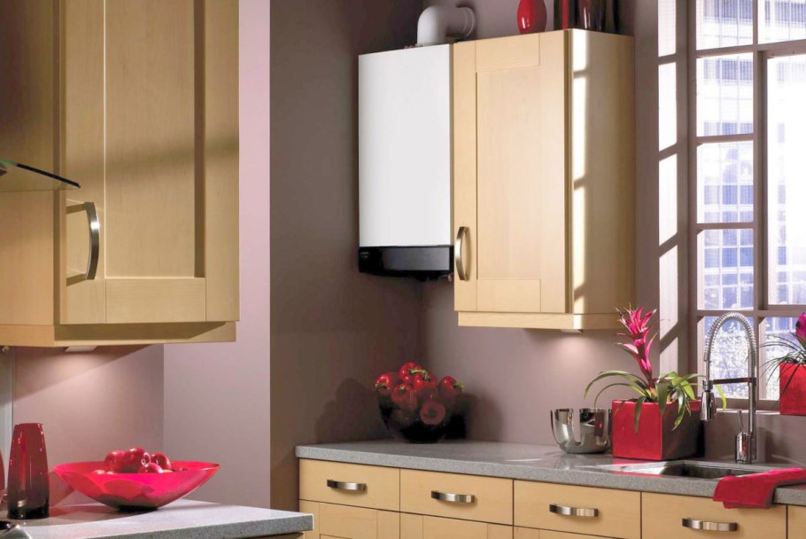 Газовый котёл на кухне в интерьере