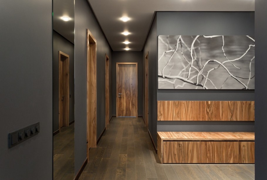 Экостиль в интерьере коридора