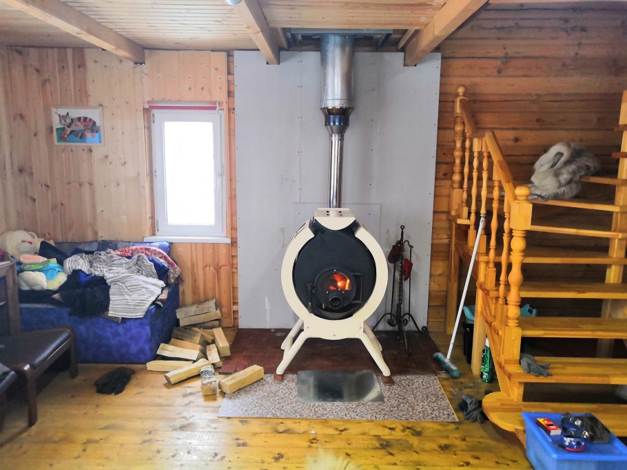 Буржуйка в деревянном доме