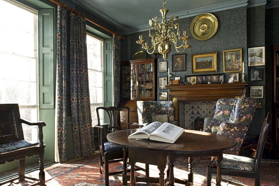 Красный дом Уильяма Морриса интерьер