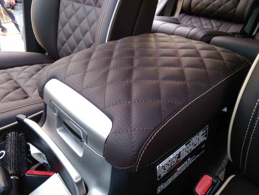 Land Cruiser 200 перешитый салон